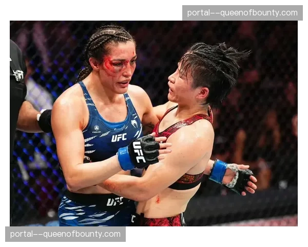 技术复盘：苏亚雷斯地面压制完胜，展现女子草量级顶级控场能力