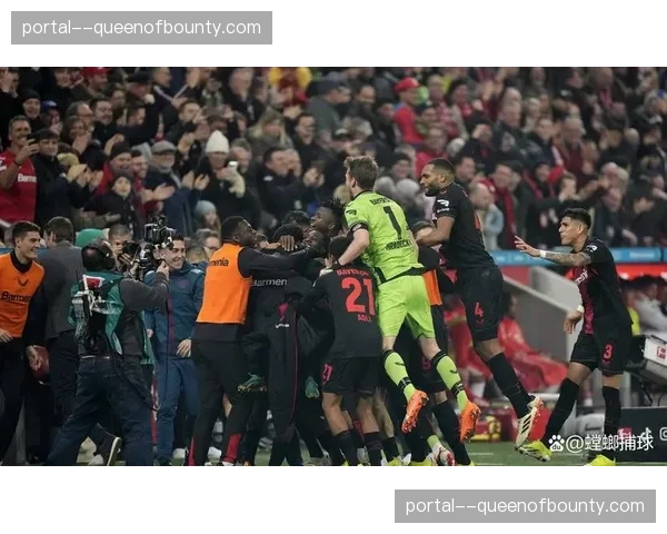 战术复盘：勒沃库森如何通过高位逼抢限制拜仁的中场出球