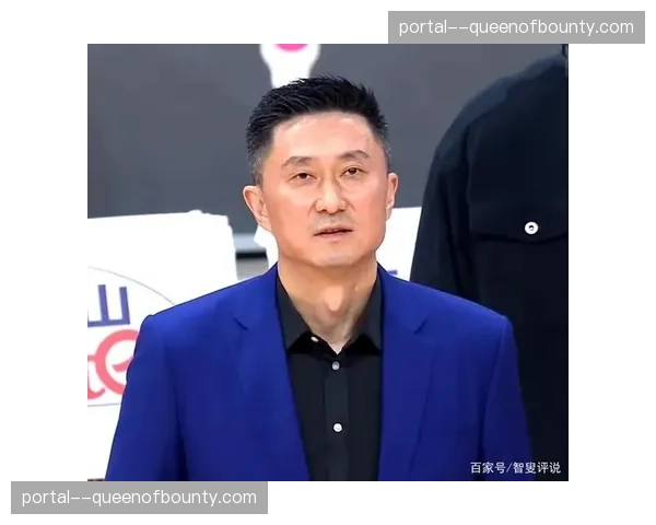 朗斯队长法昆多-梅迪纳接受专访，谈队长职责与球队目标