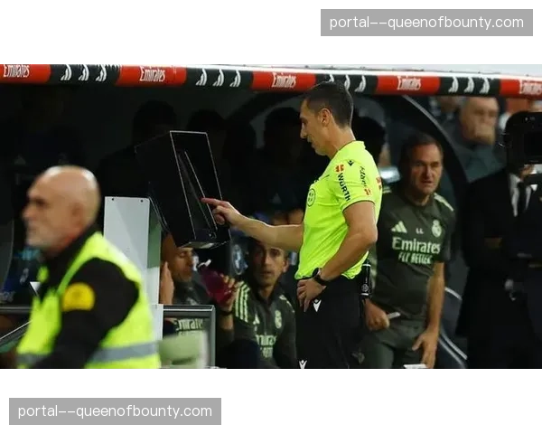 评论：VAR再次成为焦点，马竞制胜球是否越位引巨大争议